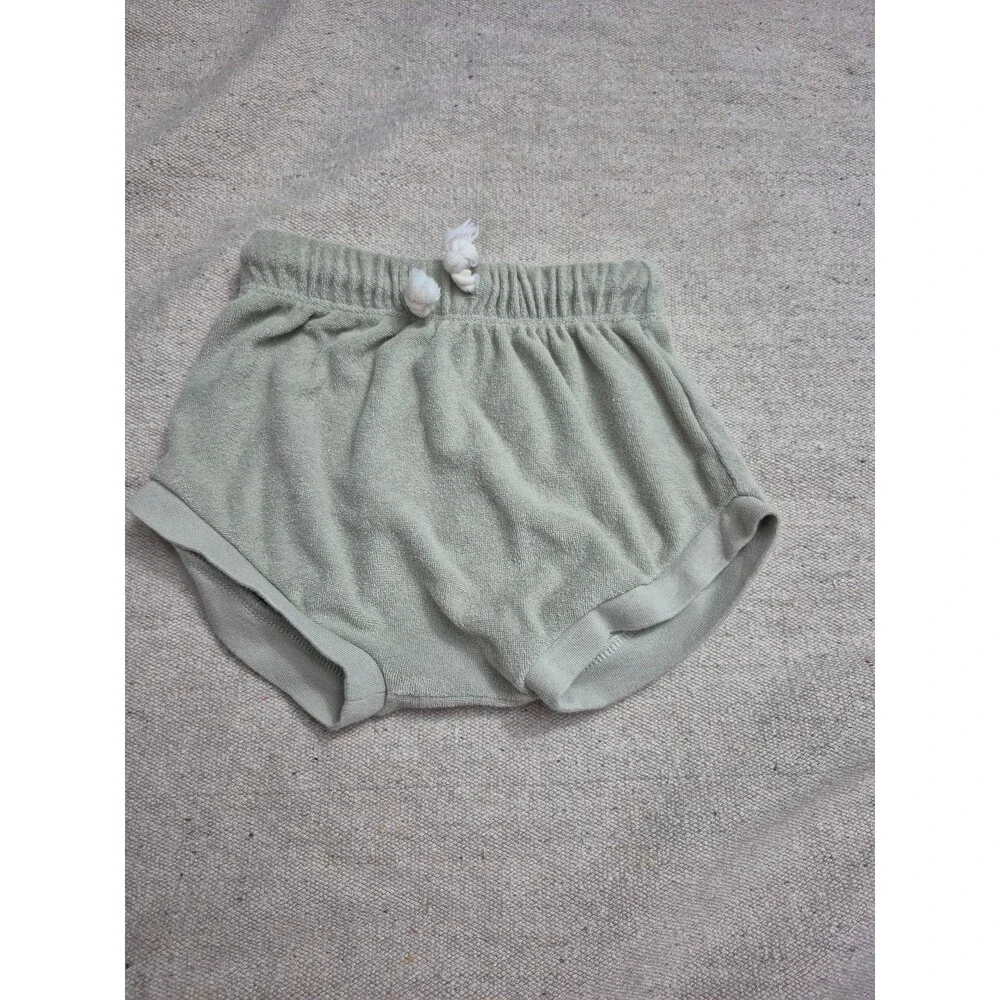 Quincy Mae shorts size 18-24 months
